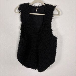 Free People Black Fuzzy Clasp Closure Wool Blend Vest Size Medium